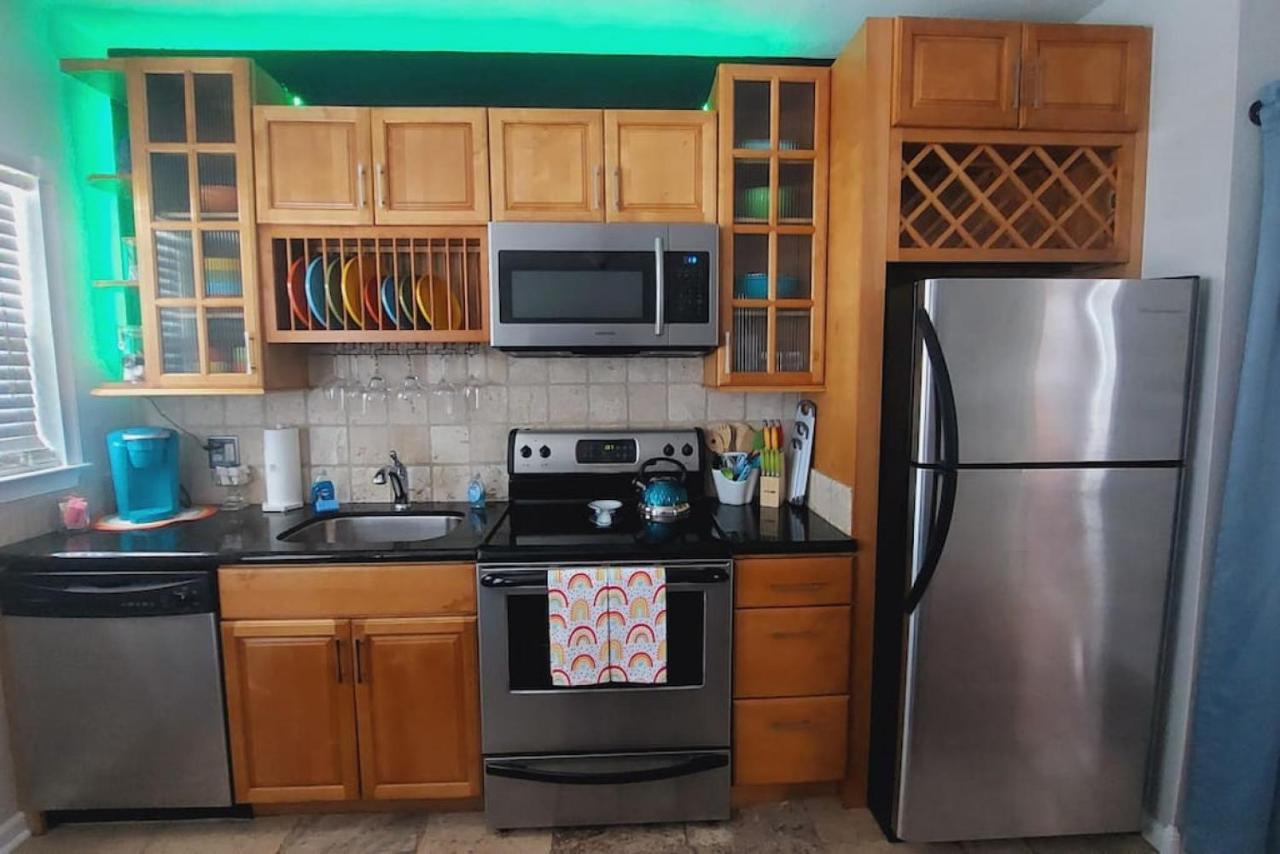 Itz A Vibe - 1 Bedroom Studio In The Heart Of Dtsp St. Petersburg Exterior foto