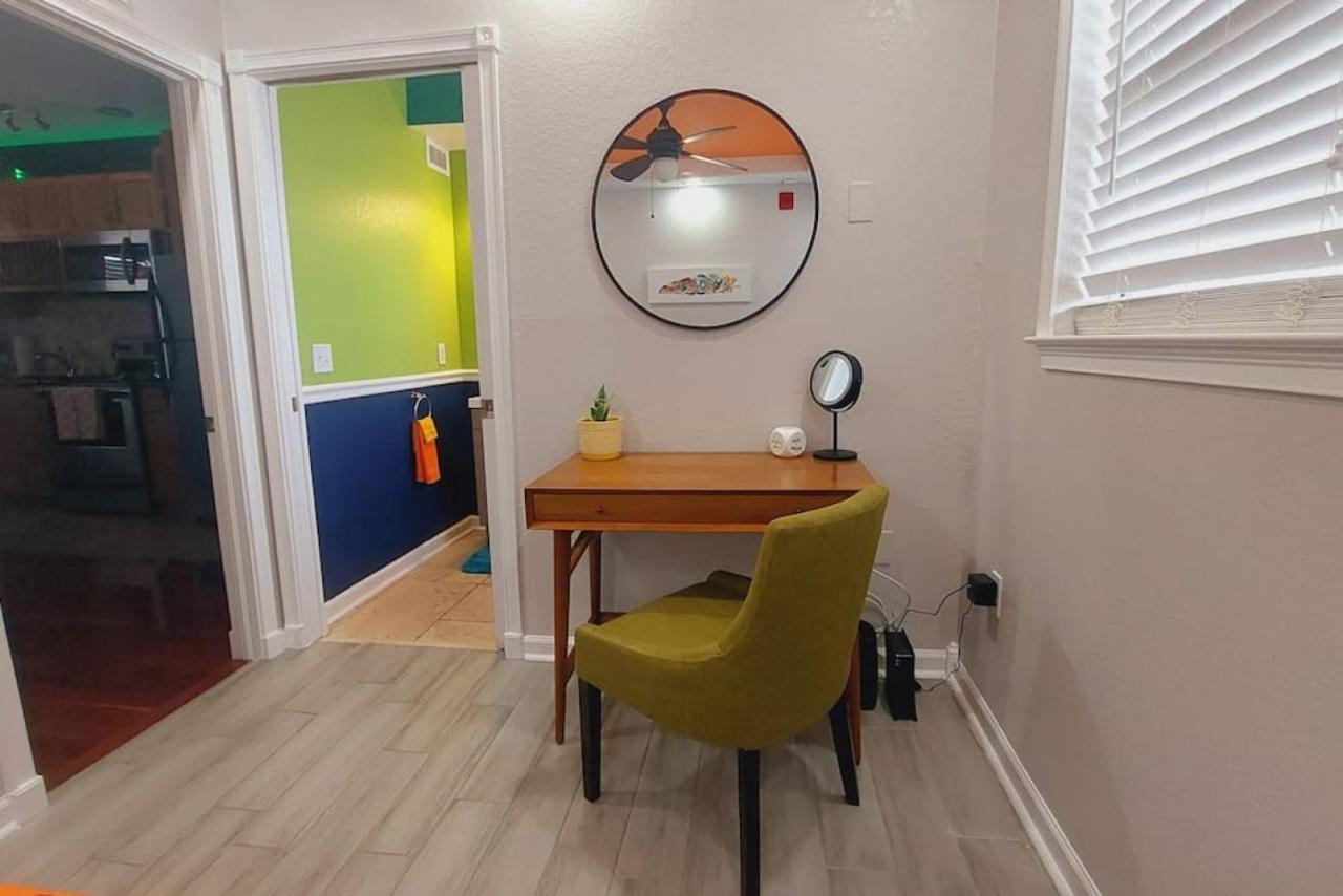 Itz A Vibe - 1 Bedroom Studio In The Heart Of Dtsp St. Petersburg Exterior foto