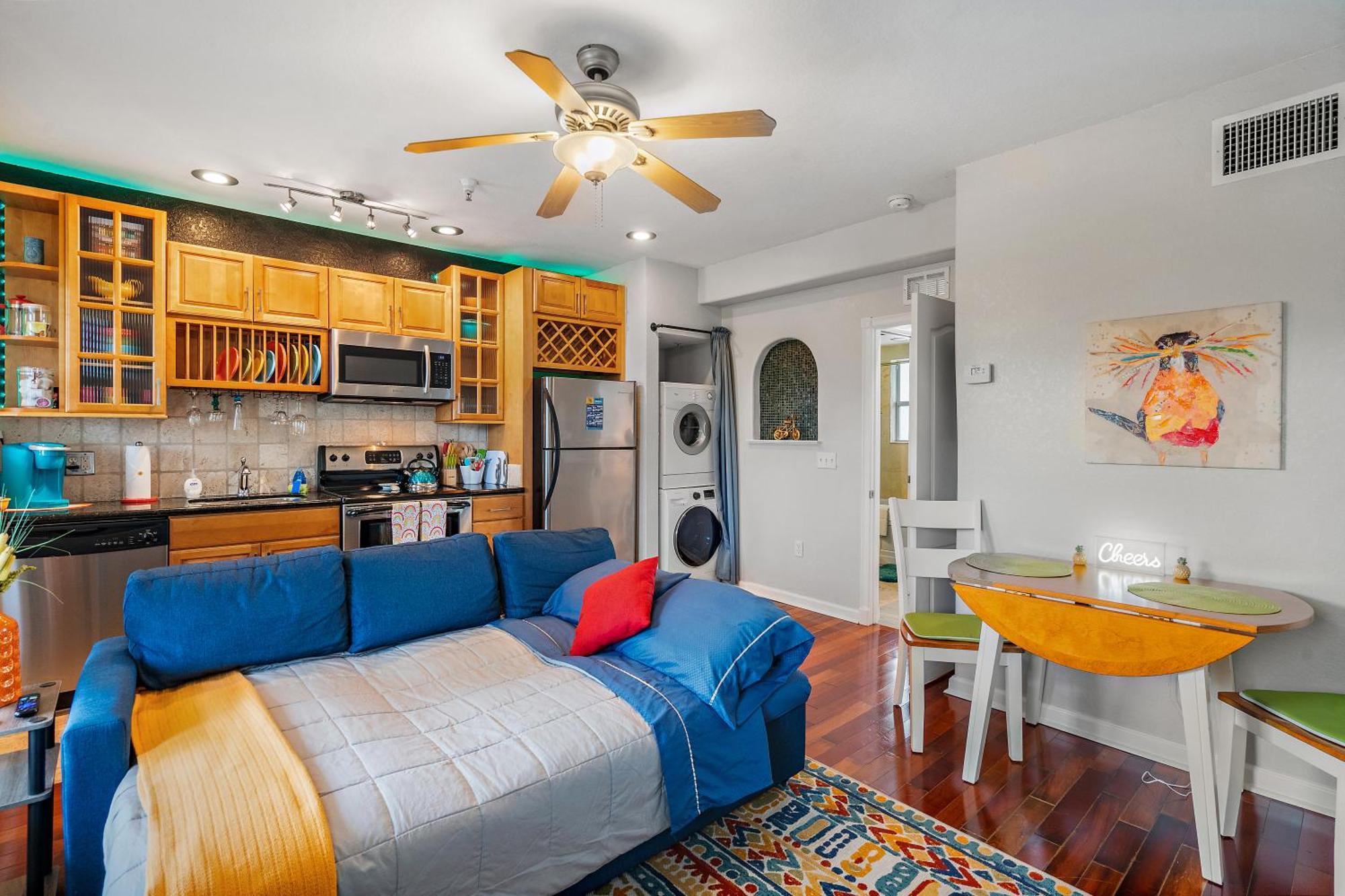 Itz A Vibe - 1 Bedroom Studio In The Heart Of Dtsp St. Petersburg Exterior foto