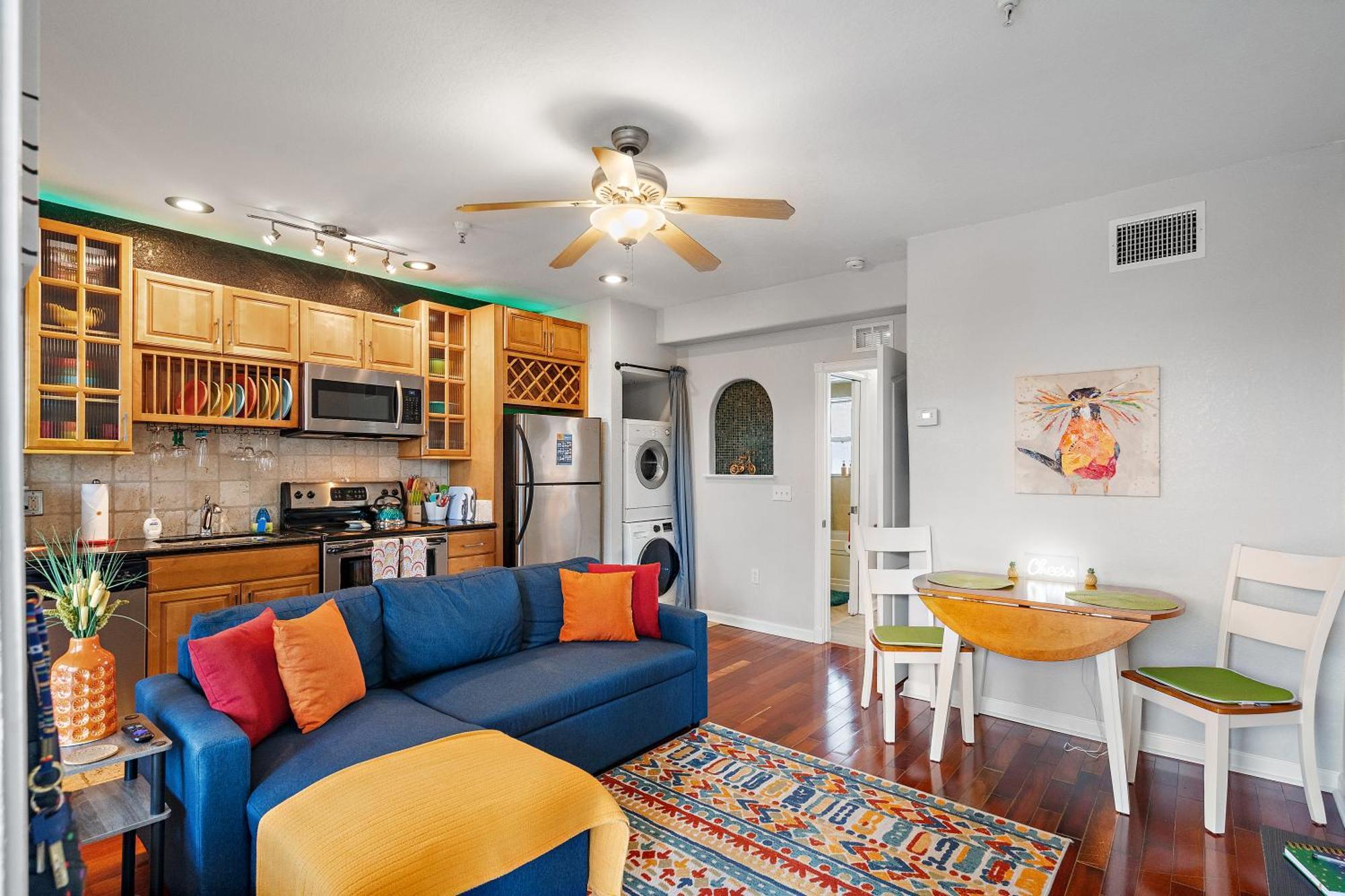 Itz A Vibe - 1 Bedroom Studio In The Heart Of Dtsp St. Petersburg Exterior foto