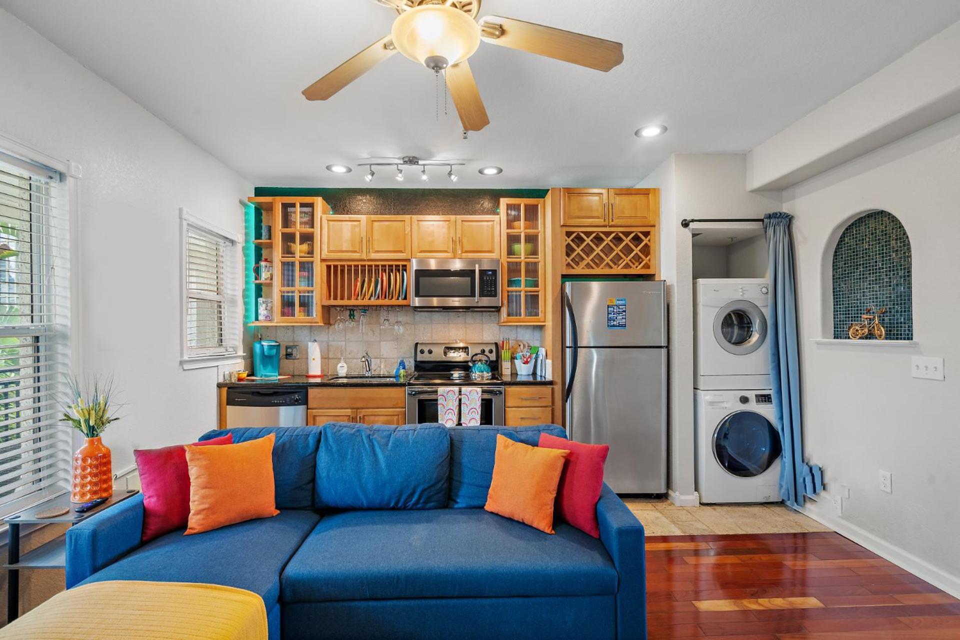 Itz A Vibe - 1 Bedroom Studio In The Heart Of Dtsp St. Petersburg Exterior foto