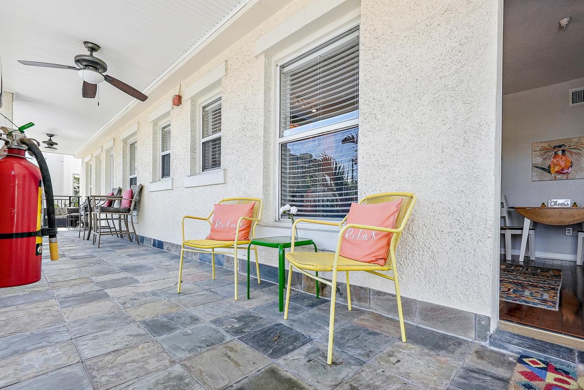 Itz A Vibe - 1 Bedroom Studio In The Heart Of Dtsp St. Petersburg Exterior foto